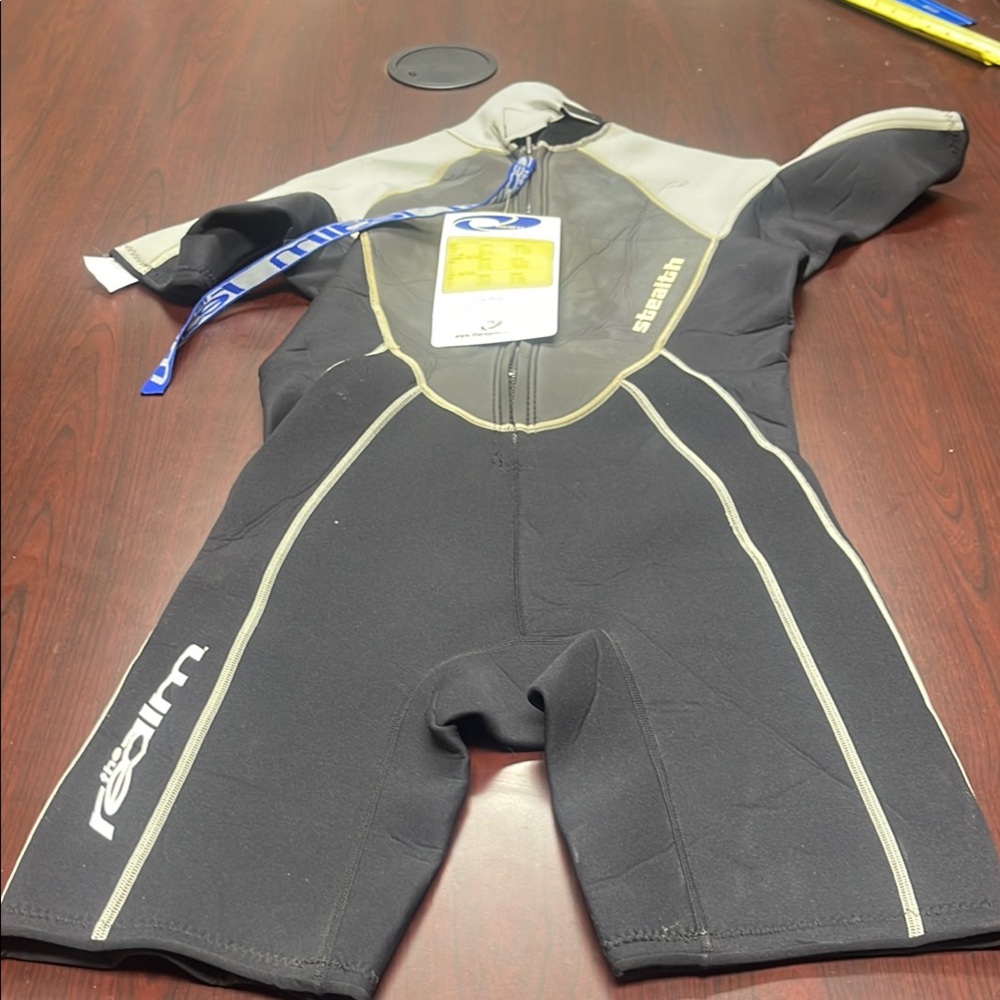 NWT Adult Stearns Black and Gray Short Sleeve Wetsuit